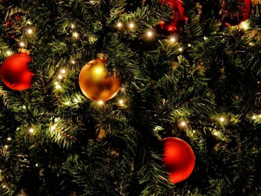 Открытка с Новым годом и Рождеством Христовым и красивые поздравительные картинки